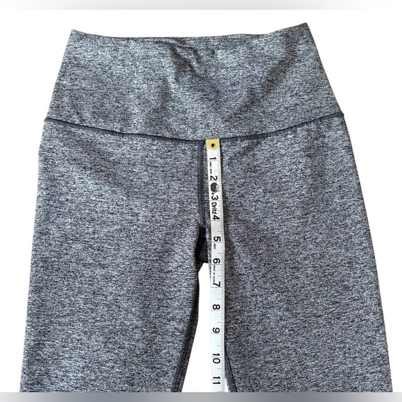 NWOT, Victoria's Secret, VSX Knockout Capri Sport Leggings, Small, Gray 🏃‍♀️‍➡️ - Picture 6 of 8